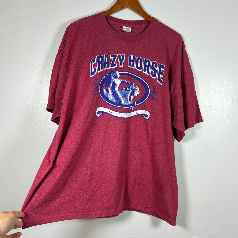 2XL Red Crazy Horse Memorial South Dakota Graphic Tee Gorpcore Travel Souvenir